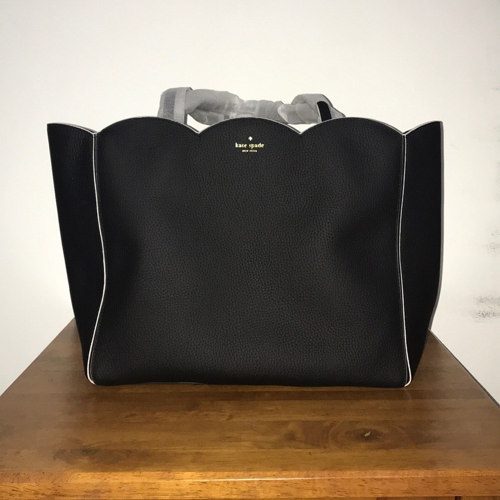 Leewood Place Rainn Tote